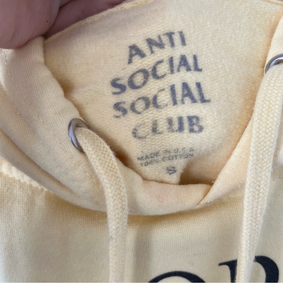 Anti Social Social Club “People Love Reading Negative Review” Yellow Hoodie - Picture 3 of 9